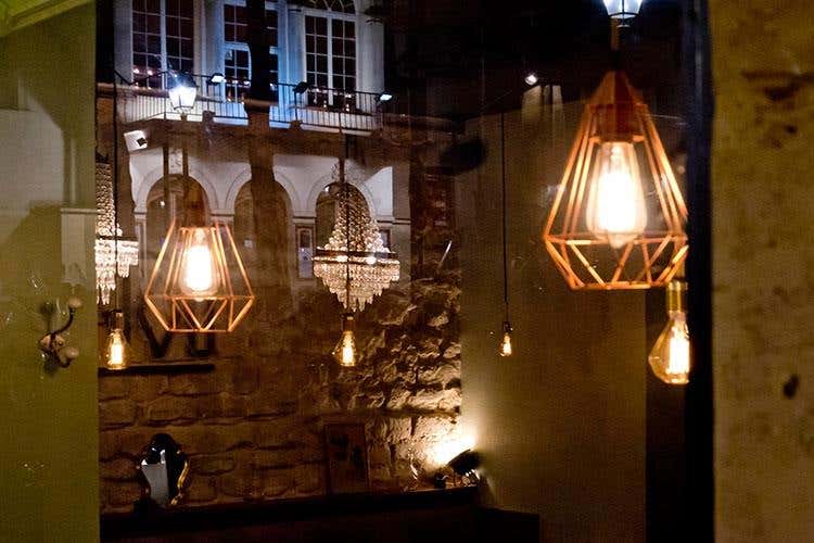 (£$Il posto del cuore$£ 
Da Bijou, a Montmartre, una pizza da re)