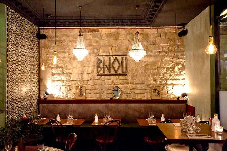 (£$Il posto del cuore$£ 
Da Bijou, a Montmartre, una pizza da re)