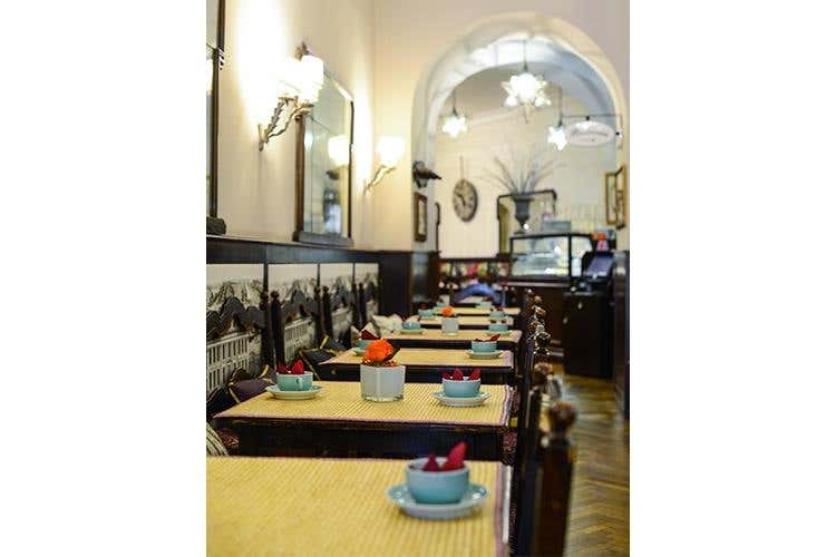 Il rito del tè all'inglese da Babingtons 
Tradizione a piazza di Spagna dal 1893