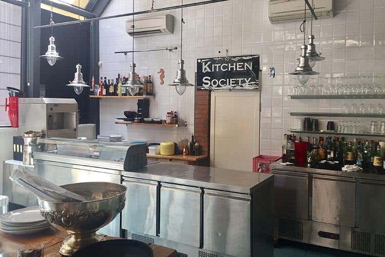 (Il sushi all'italiana di Alex Seveso 
al Kitchen Society di Milano)