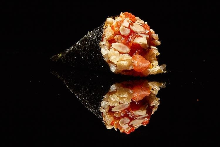 (Il sushi firmato Kisen torna a Milano 
Terza location per il creativo giapponese)
