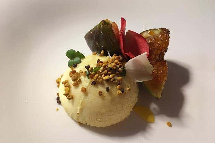 Il nostro formaggio: mousse allo zola, fichi, polline e miele d'acacia - Il territorio nel piatto, senza eccezioni 
La cucina di Federico Beretta a Feel Como