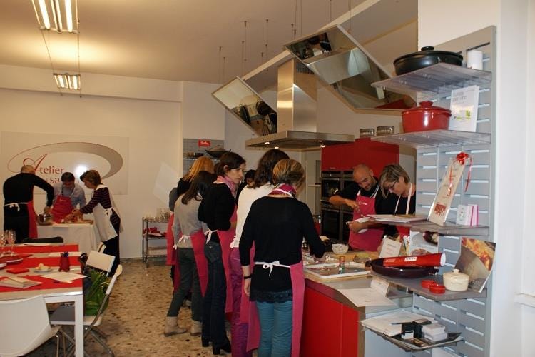 (Imparare a cucinare è facile 
all’Atelier dei Sapori a Milano)