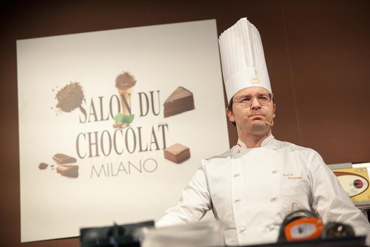 Carmelo Sciampagna - In 34mila al Salon du Chocolat 
Non c'è dolce senza design, moda e arte