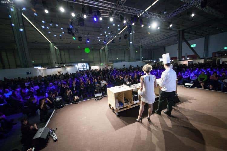 In 34mila al Salon du Chocolat 
Non c'è dolce senza design, moda e arte