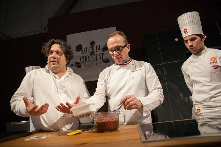 Gianluca Fusto, Franck Fresson - In 34mila al Salon du Chocolat 
Non c'è dolce senza design, moda e arte