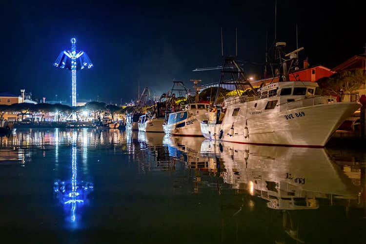 (In 500mila a Caorle Wonderland 
Mercatini di Natale in spiaggia)