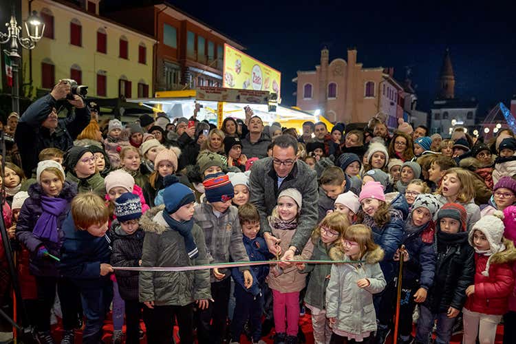 foto di Pierluigi Marchesan (In 500mila a Caorle Wonderland 
Mercatini di Natale in spiaggia)