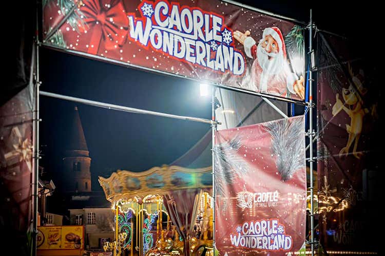 (In 500mila a Caorle Wonderland 
Mercatini di Natale in spiaggia)