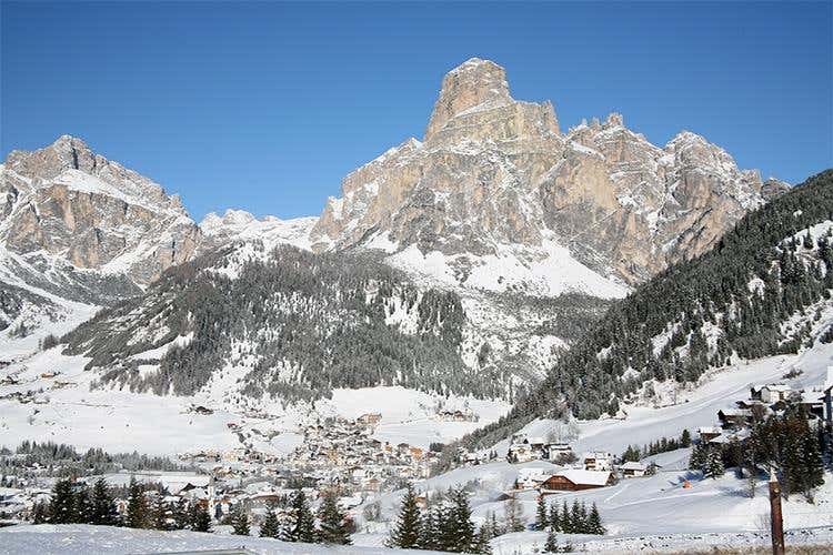Veduta di Corvara - In Alta Badia si scia ma non solo 
Il fascino delle Dolomiti tra storia e arte