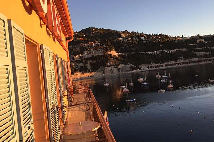 In Costa Azzurra si festeggia la primavera con una battaglia navale... fiorita