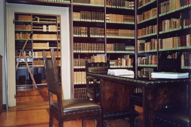Infusion, nasce il progetto di Lorenzo Cogo con la biblioteca internazionale La Vigna