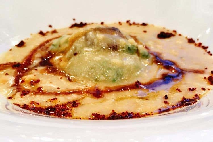 Crema di cicerchie delle Murge con mortadella e peperone crusco di Senise (Alessandro Negrini) - Intolleranza, da problema a possibilità 
nelle mani di Morelli, Negrini e Terreni