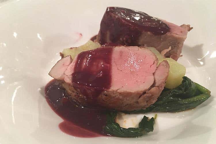 Filetto di maiale, spinacino croccante e salsa ai frutti di bosco (Giancarlo Morelli) - Intolleranza, da problema a possibilità 
nelle mani di Morelli, Negrini e Terreni