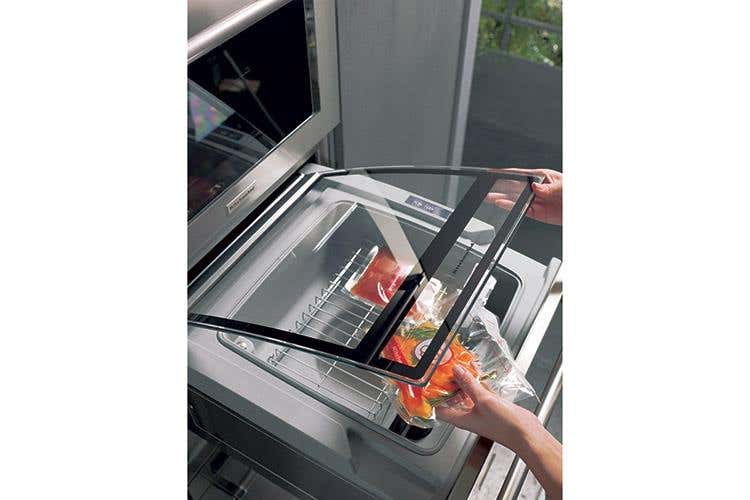 (KitchenAid, nuova scuola di cucina 
Formazione all’Acquolina Ristorante)