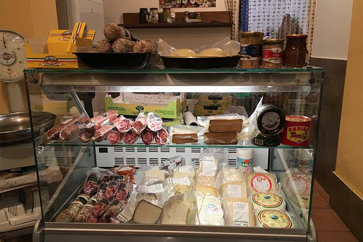 L'acciuga e la cucina artigianale Da Marino Olive, da 3 generazioni