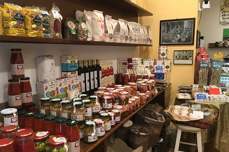 L'acciuga e la cucina artigianale Da Marino Olive, da 3 generazioni