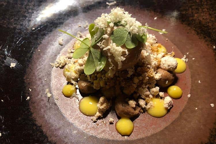 Cremoso alla nocciola, mandarino e castagne (L'Alchimia di Alberto Tasinato 
Cucina e mixology al passo con i tempi)