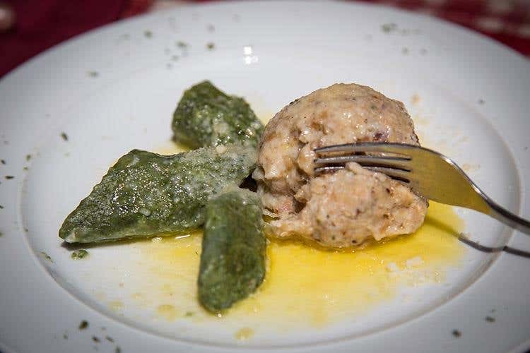 Strangolapreti e Casolet (L'inverno in Val di Sole 
Una destinazione, infinite possibilità)