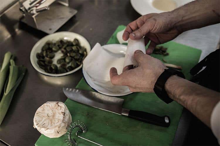 L'oliva in cucina con Marco Ambrosino grazie a Delizialy, una “guida” al gourmet