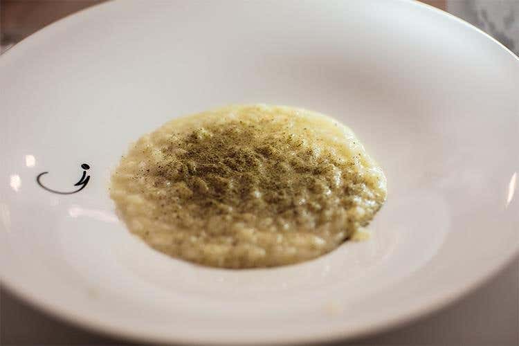 Risolio, mela annurca e polvere di capperi di Pantelleria (2007) - La cucina di Ilario Vinciguerra, dall'inizio 
Una serata con i suoi piatti più storici