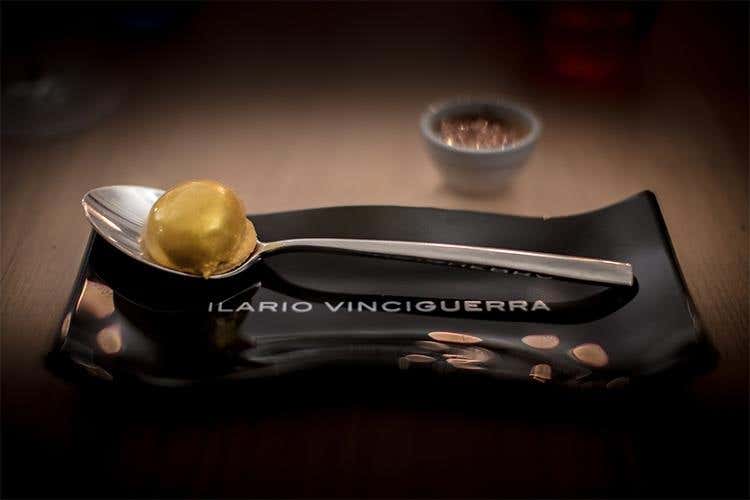 Oro di Napoli (2006) - La cucina di Ilario Vinciguerra, dall'inizio 
Una serata con i suoi piatti più storici