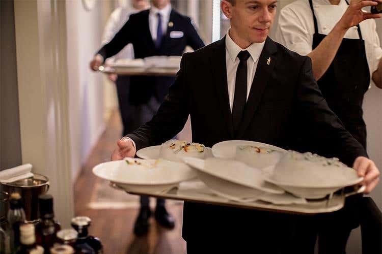 Viene servita L’isola che non c’è (2012) - La cucina di Ilario Vinciguerra, dall'inizio 
Una serata con i suoi piatti più storici