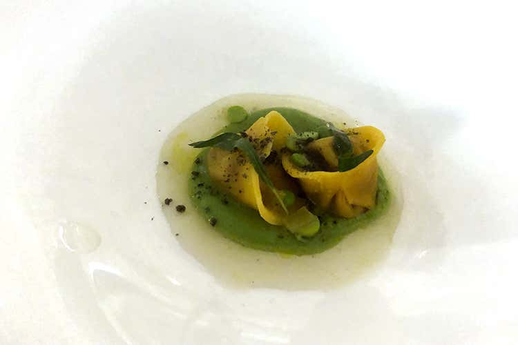 Cappelletti seppie e piselli (La cucina “giovane” del Moma 
Etica e primo bistrot stellato)