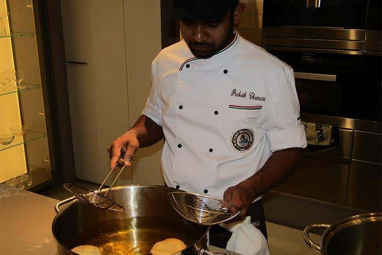 La pizza fritta di Enzo Coccia 
Eleganza grazie a prodotti di alta qualità