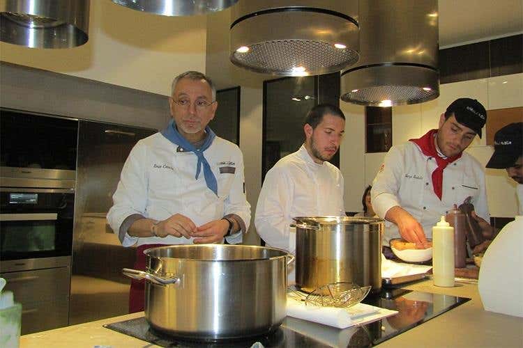 La pizza fritta di Enzo Coccia 
Eleganza grazie a prodotti di alta qualità