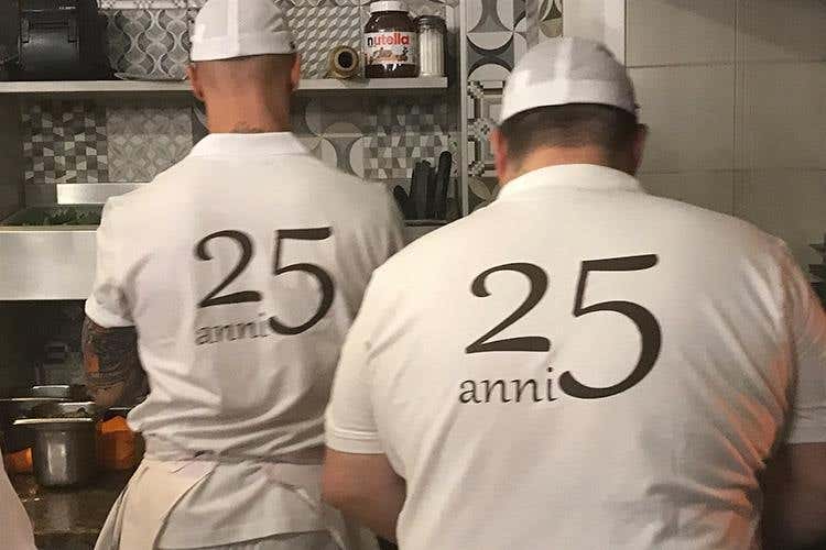 (La Taverna a Milano 
3 milioni di pizze napoletane in 25 anni)