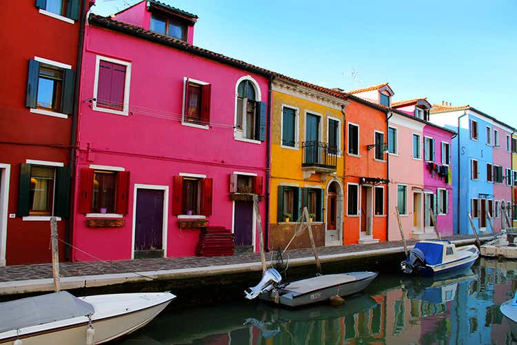 (Laguna veneta e Friuli in barca 
Turismo lento in tutta sicurezza)