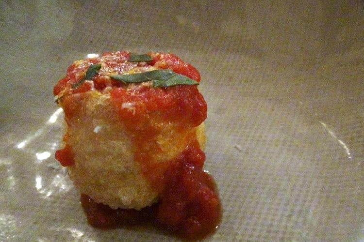 Montanara, pomodoro nasone, Laudemio a freddo (Laudemio in viaggio per l'Italia 
La 5ª tappa del tour da Matteo Grandi)