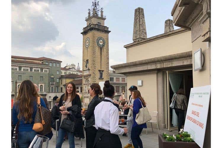 (Light lunch con vista da Ezio Gritti 
Formaggi, salame e Casoncelli superstar)