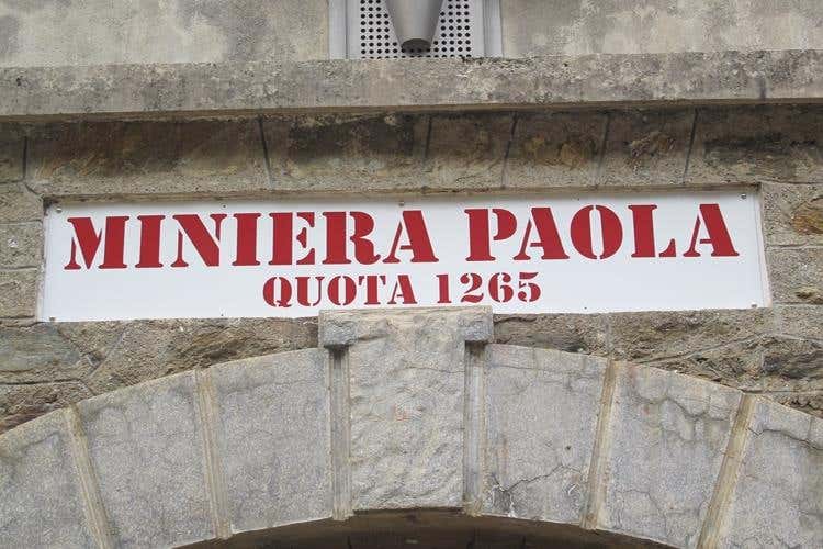 (Lo spumante nelle miniere di talco 
In Val Germanasca una cantina naturale)