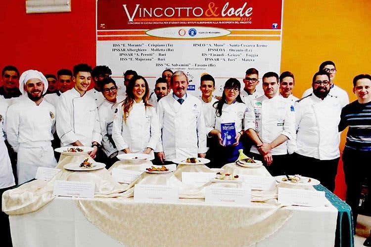 I piatti, la giuria ed i concorrenti di Vincotto&lode a Fasano (Lo street food italiano e contadino entra nelle scuole aberghiere pugliesi