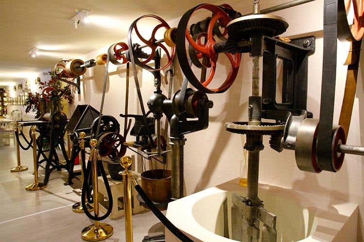 (Loison Museum 
75 anni di cultura dell'arte bianca)