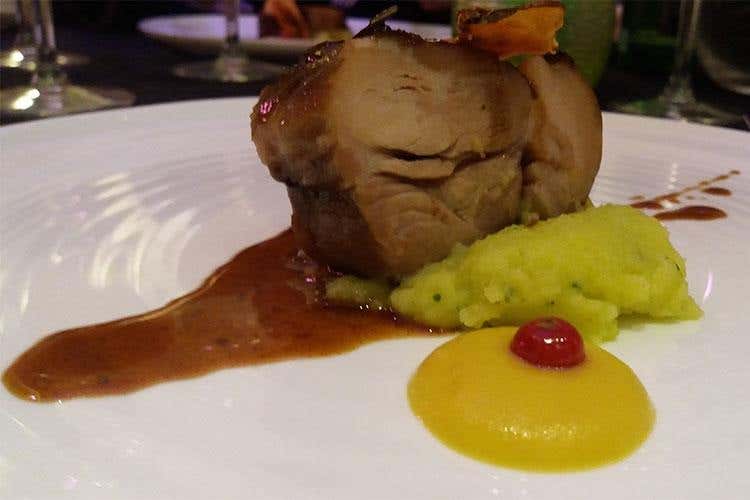 Maialino 78x24 - Coppa di maialino da latte, patata al prezzemolo e purea di mela renetta