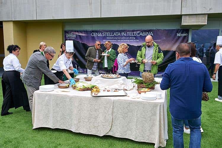 (Madonna di Campiglio fa centro 
Un successo la cena in cabinovia)