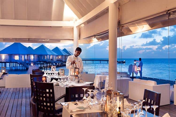 (Maldive su misura 
Il lusso di una vacanza personalizzata)