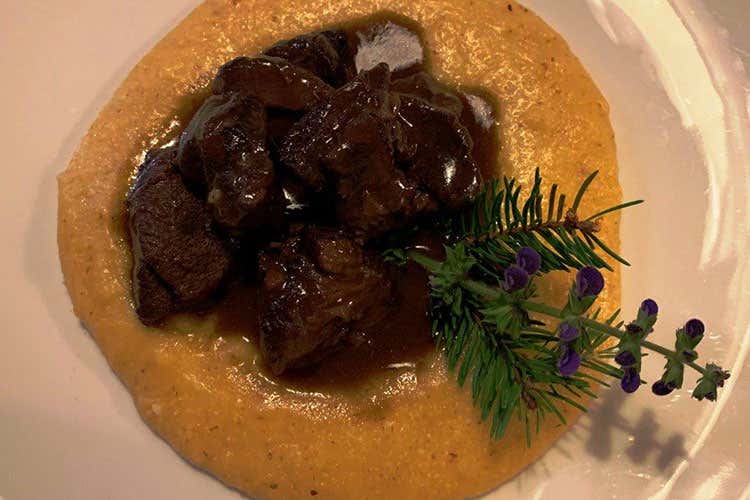 (Malga Panna 
La stella che brilla su Moena)