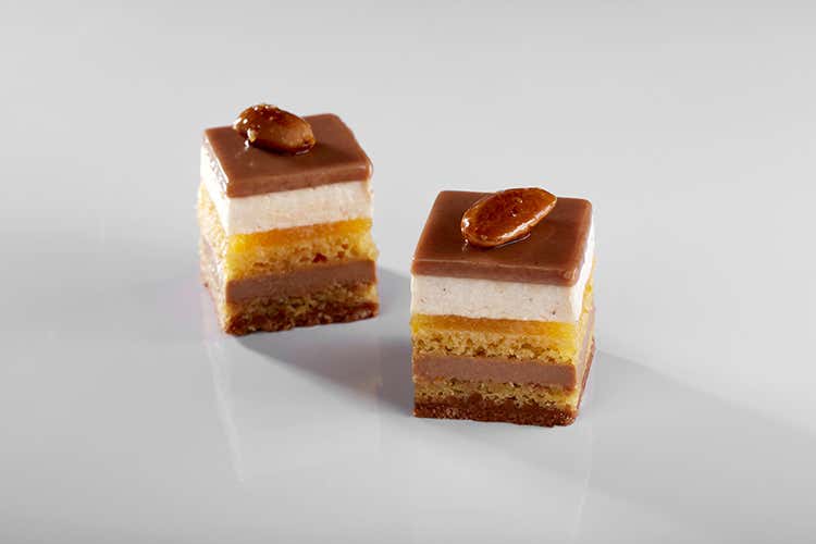 Alessandro Busato (La mandorla nei dolci di oggi 
al 28° Simposio Tecnico AMPI)