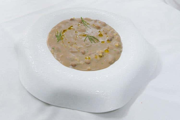 Pasta e fagioli borlotti profumata al rosmarino (Stube)