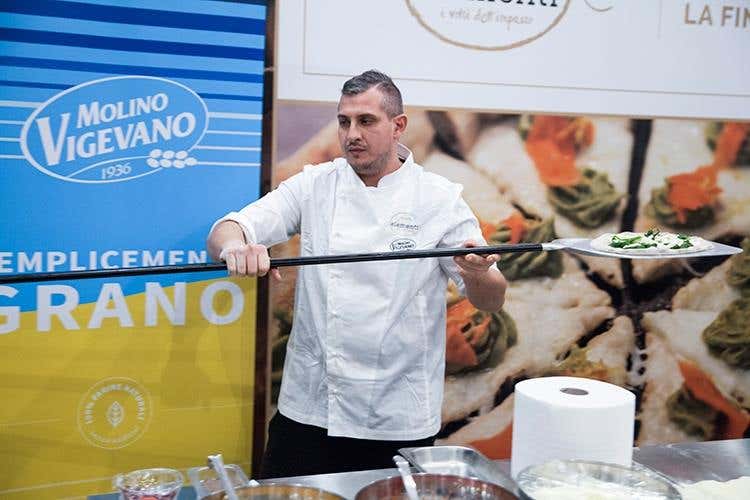 Pizzaiolo con pala