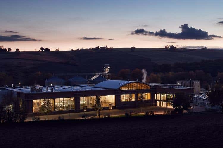 (Mastri Birrai Umbri a Guardo Cattaneo 
Nuovo birrificio restaurato e con malteria)