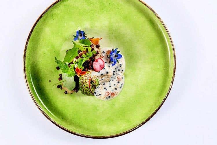 Trota di visso affumicata, latte condensato e fermentato, lenticchie ed erbe - Nikita Sergeev (Meet in Cucina Marche a Senigallia 
Pubblico record per la 2ª edizione)