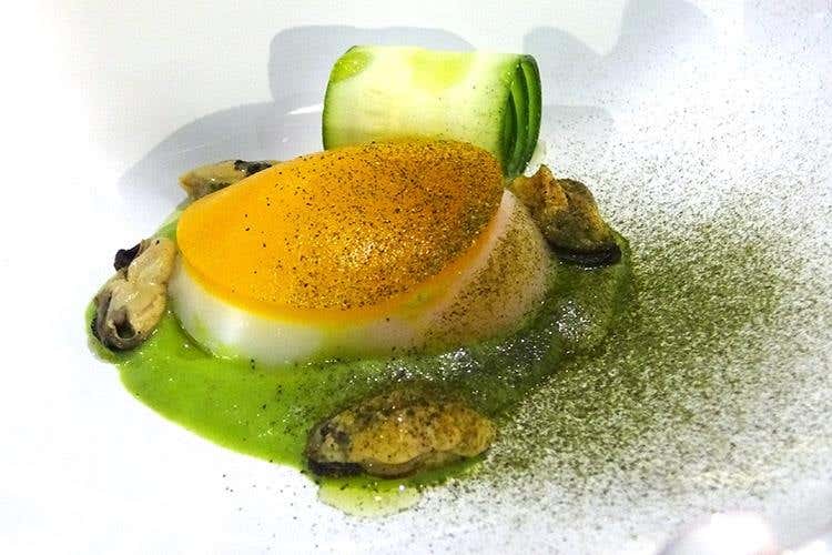 Uovo, zucchine e cozze - Teresa Galeone (Meet in Cucina Puglia 
Stelle e formazione alla 1ª edizione)