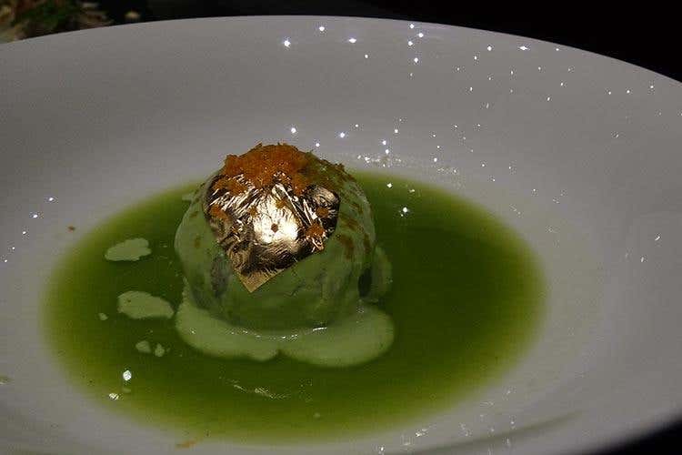 Cefalo, pinoli di San Bartolo, sedano e alghe - Stefano Ciotti (Meet in Cucina valorizza le Marche
Viaggi formativi a partire dal territorio)