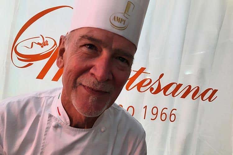 Enzo Santoro (Mignon salate, l'aperitivo del futuro 
Un'idea del Maestro AMPI Enzo Santoro)