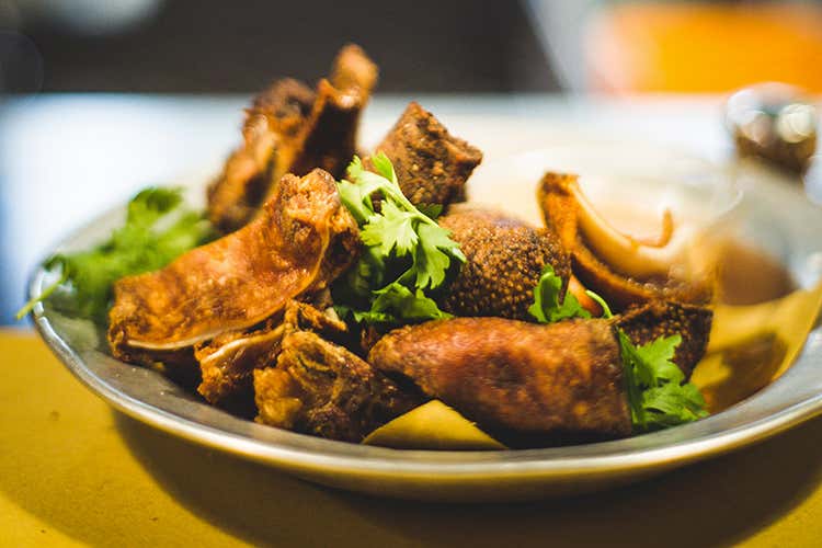 Testa di maiale fritta con buerre blanc al peperoncino (Milano vs Bangkok 
Tim Butler nei fuori carta di Trippa)